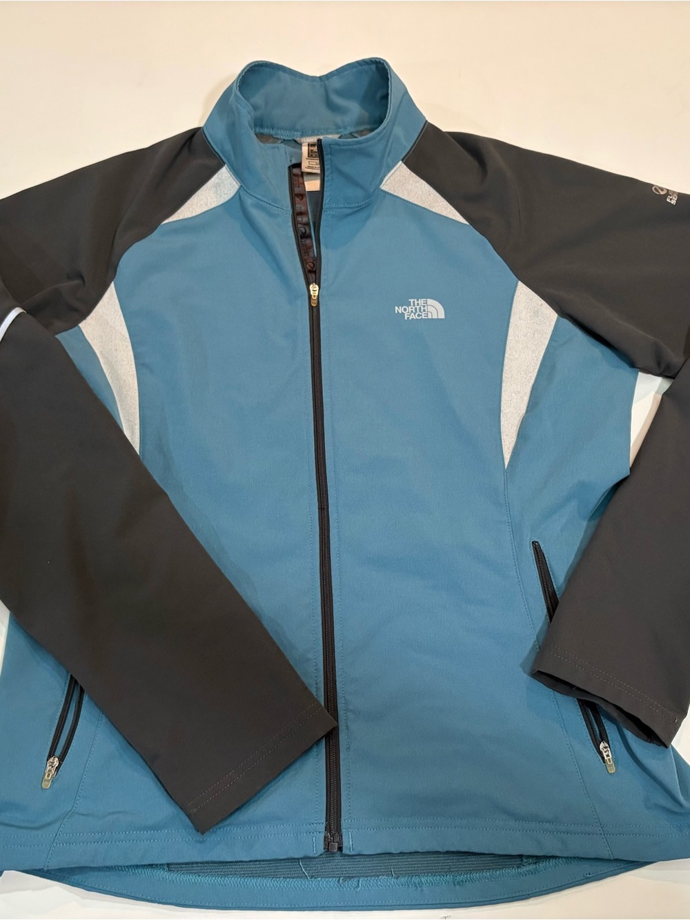 Women’s North Face Teal Blue & Charcoal Flight Series Light Weight Jacket